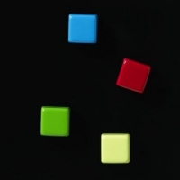 Magnesy do szklanych tablic magnetycznych kwadraty 4szt     różne kolory-941445